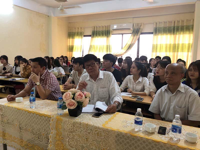 hoi-thao-nghien-cuu-khoa-hoc-sinh-vien-1